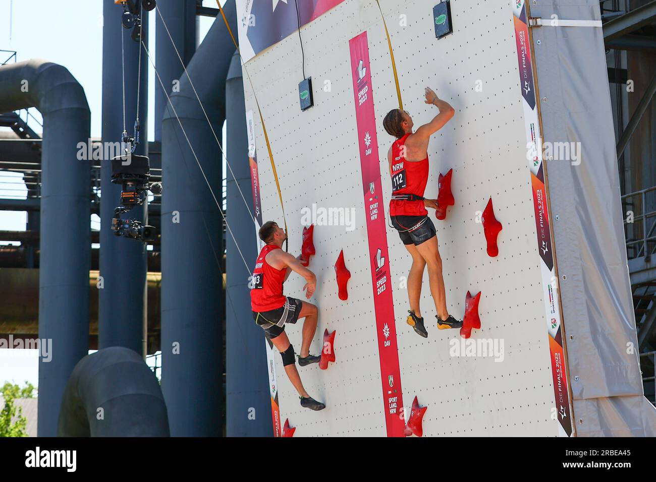 Duisburg, Germania, 08.07.2023: Arrampicata veloce. Campionati tedeschi. Il «Die Finals 2023» è un campionato nazionale di 18 sport, tra cui nuoto e atletica. Con l’evento che quest’anno è stato messo in scena in un formato così grande, si dice che sia una corsa a secco per una potenziale offerta olimpica tedesca. Credito: NewsNRW / Alamy Live News Foto Stock