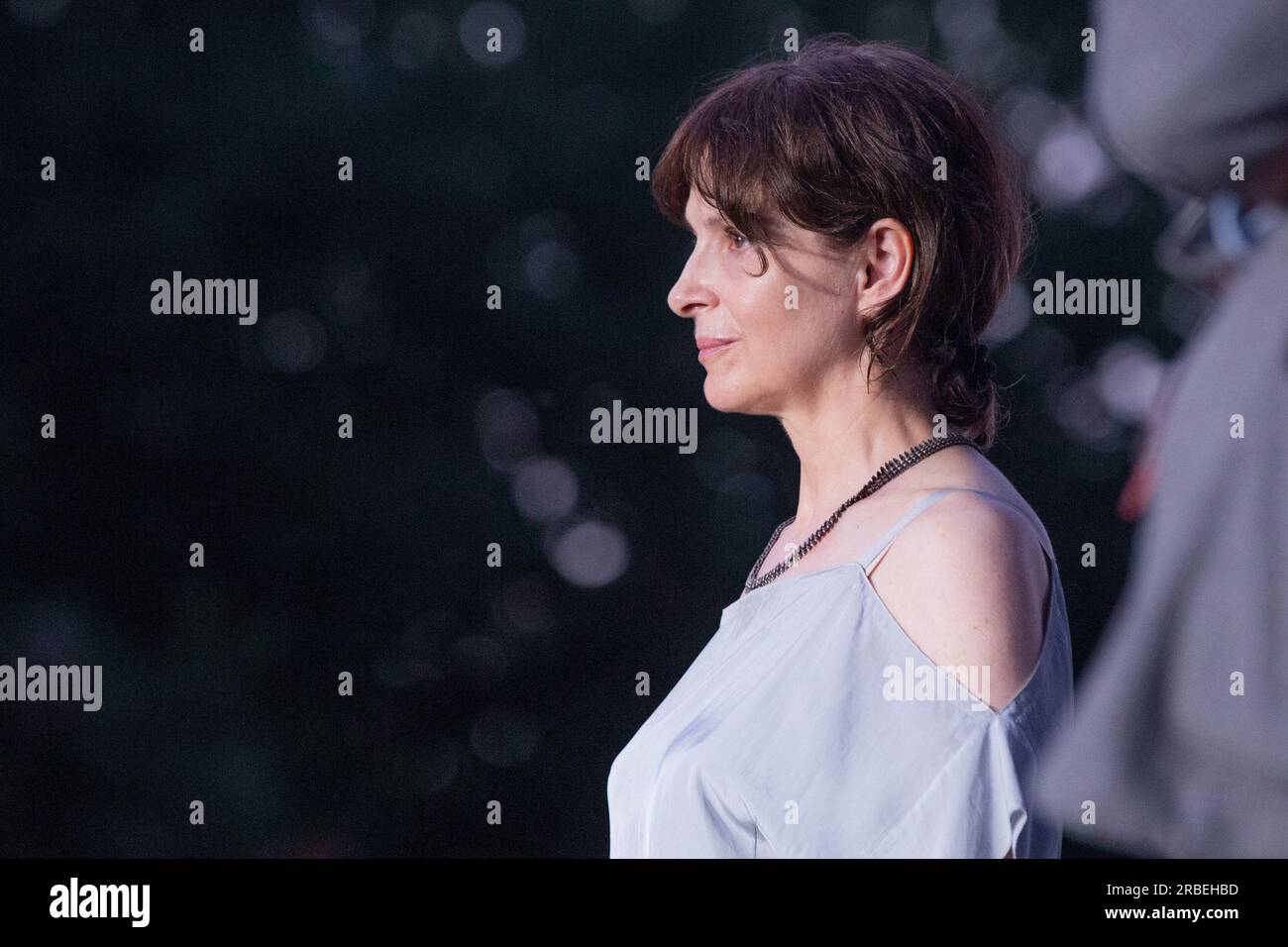 8 luglio 2023, Roma, Italia: L'attrice francese Juliette Binoche partecipa alla serata di apertura del festival cinematografico "Nouvelle vague sul Tevere" alla Casa del Cinema di Roma (Credit Image: © Matteo Nardone/Pacific Press via ZUMA Press Wire) SOLO PER USO EDITORIALE! Non per USO commerciale! Foto Stock