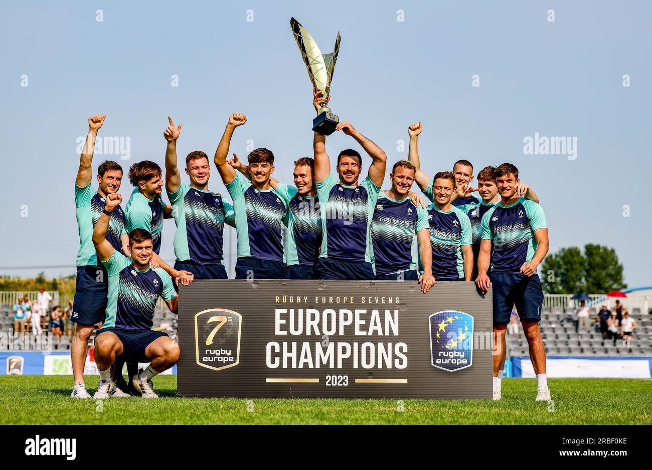Amburgo, Germania. 9 luglio 2023. Il team Ireland è il vincitore assoluto dell'European Men's Sevens Championship allo Steinwiesenweg Sports Park. Crediti: Axel Heimken/dpa/Alamy Live News Foto Stock