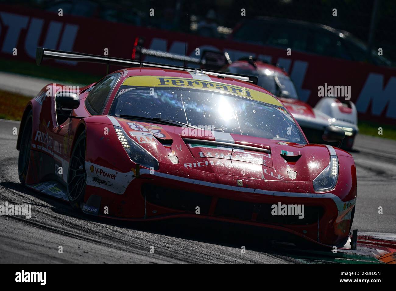 Monza, Italia. 9 luglio 2023. Il n. 83 RICHARD MILLE AF CORSE (ITA), Ferrari 488 GTE EVO, Luis Perez Companc (ARG), Alessio Rovera (ITA), Lilou Wadoux (fra) durante il FIA WEC - 6 ore di Monza - World Endurance Championship all'autodromo di Monza il 9 luglio 2023 a Monza, Italia. Crediti: Luca Rossini/e-Mage/Alamy Live News Foto Stock