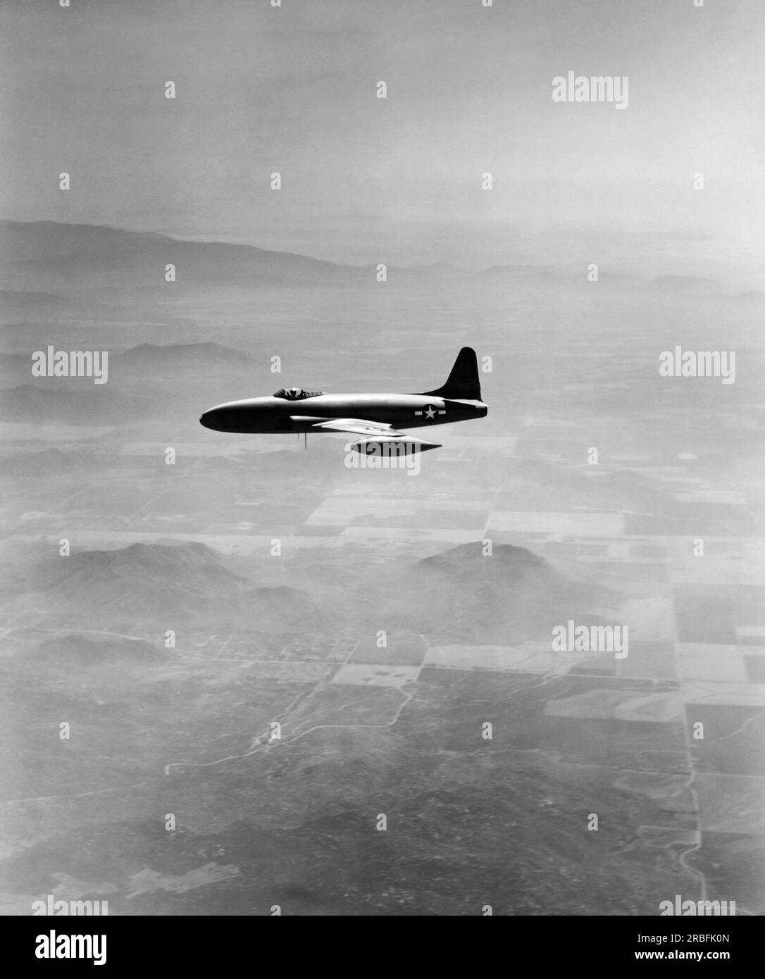 Stati Uniti: 1947 una vista laterale in volo di un caccia Lockheed P-80 Shooting Star usato dagli Stati Uniti Air Force. Foto Stock