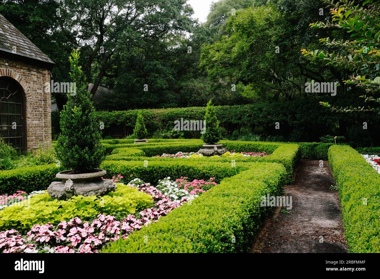 I tranquilli Elizabethan Gardens su Roanoke Island, Outer Banks, North Carolina Foto Stock