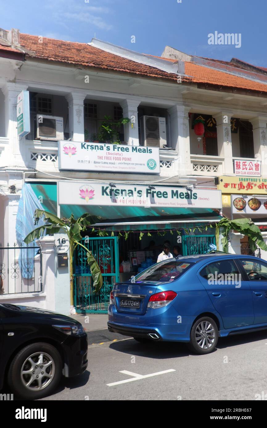 Ksrna's Free Meals for Migrant Workers and others in Need, Little India, Singapore. No MR o PR Foto Stock