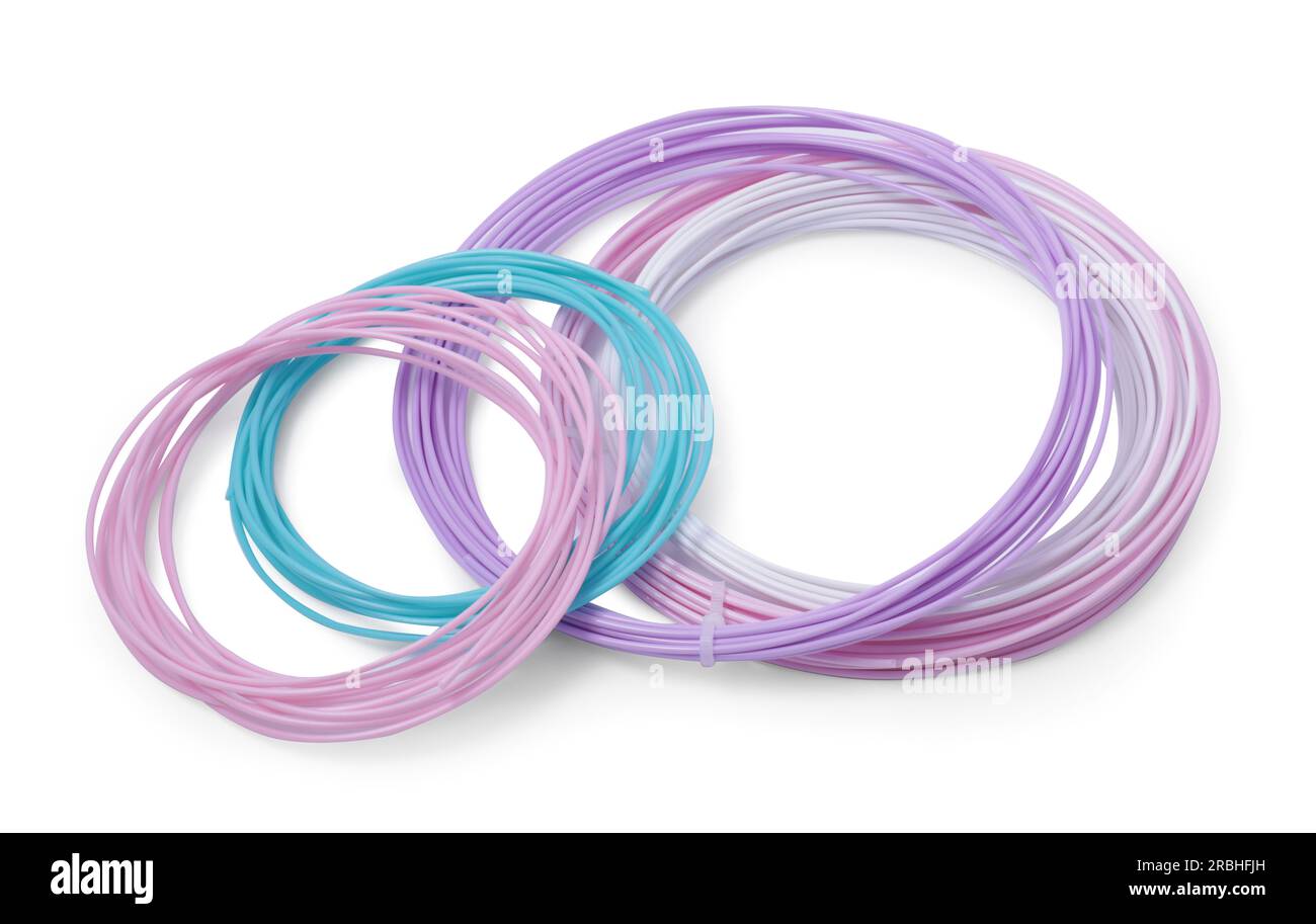 Filamenti di plastica colorati per penna 3D su sfondo bianco Foto Stock