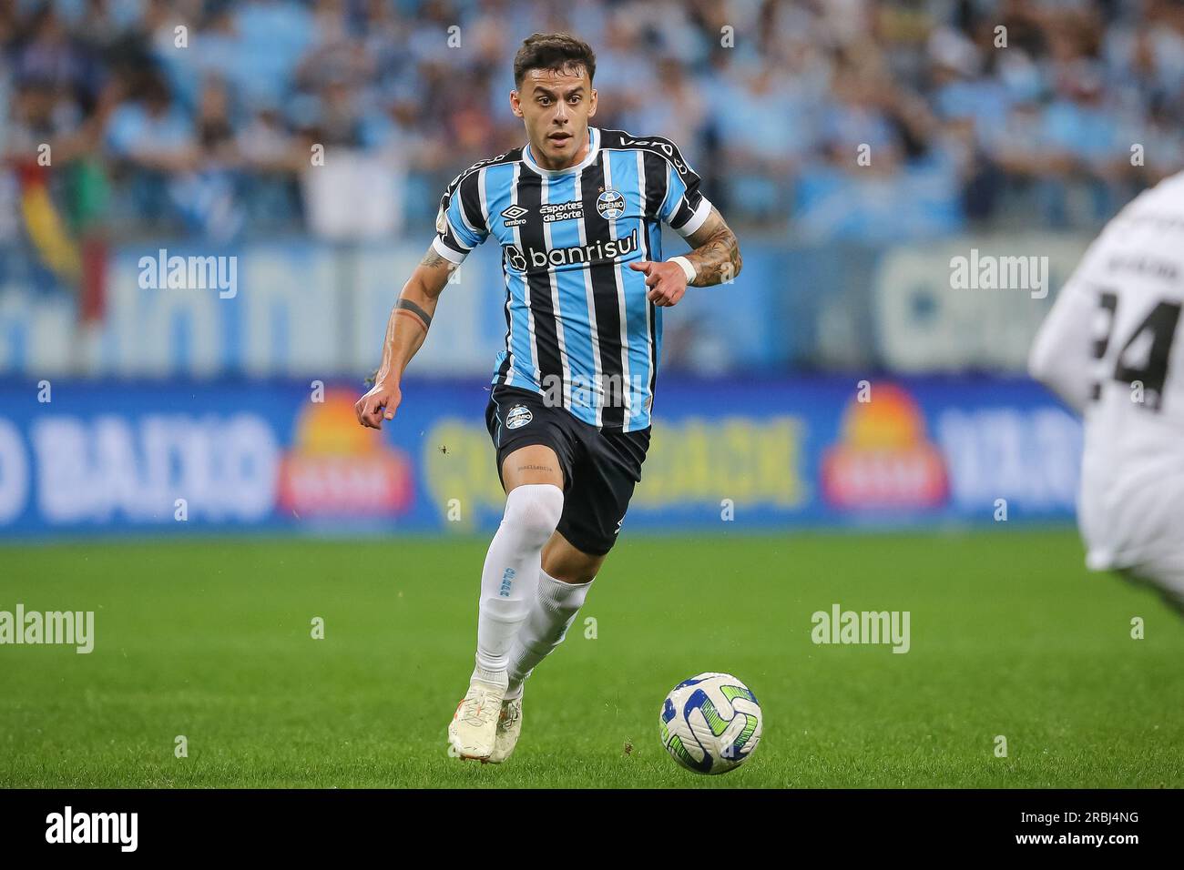 RS - PORTO ALEGRE - 09/07/2023 - BRAZILEIRO A 2023, GREMIO X BOTAFOGO - Carballo giocatore di Gremio in una partita contro Botafogo allo stadio Arena do Gremio per il campionato brasiliano A 2023. Foto: Pedro H. Tesch/AGIF/Sipa USA Foto Stock