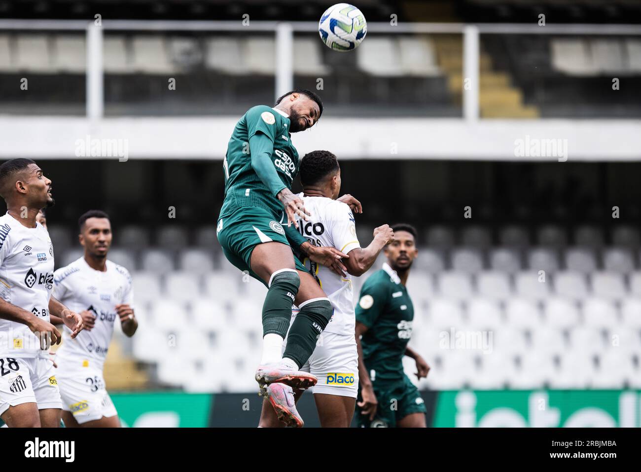 SP - SANTOS - 09/07/2023 - BRAZILEIRO A 2023, SANTOS X GOIAS - Joao Lucas giocatore del Santos durante una partita contro Goias allo stadio Vila Belmiro per il campionato brasiliano A 2023. Foto: Abner Dourado/AGIF/Sipa USA Foto Stock