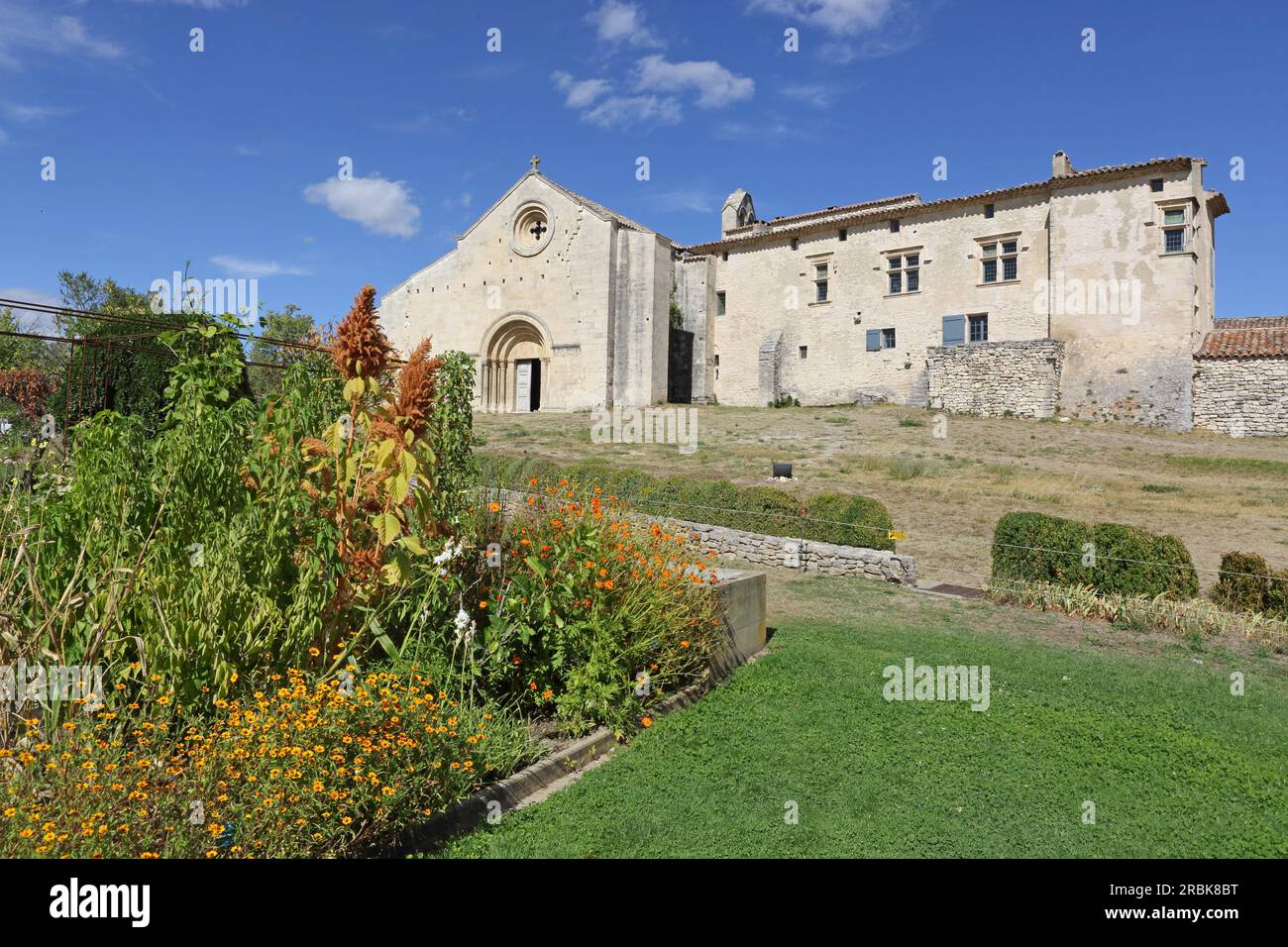 Giardino medievale nel complesso monastico di Salagon, Mane, Alpes-de-Haute-Provence, Provence-Alpes-Côte d'Azur, Francia Foto Stock