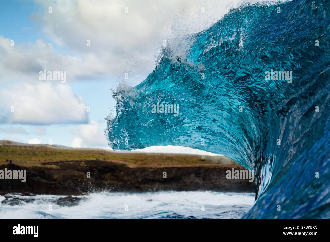 La cresta blu dell'onda Foto Stock