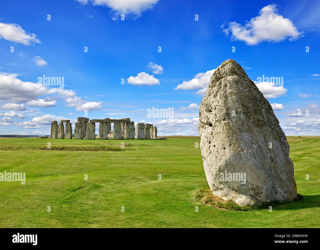 The Heel Stone a Stonehenge, Wiltshire, Inghilterra, Regno Unito Foto Stock