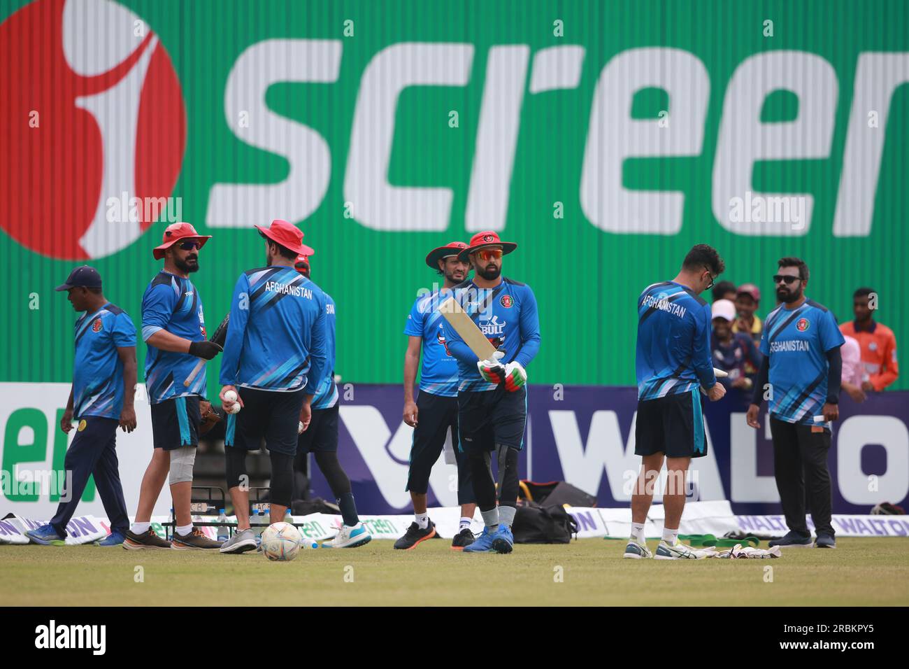 La squadra Afghanistan One Day International (ODI) partecipa alle sessioni di allenamento prima del terzo e ultimo incontro ODI di tre serie di match contro il Bangladesh Foto Stock