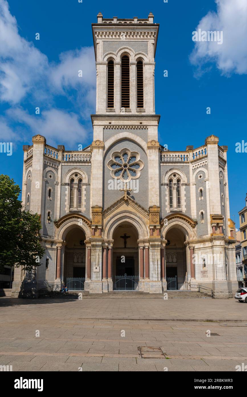 La cattedrale di Saint-Étienne è una chiesa cattolica dedicata a San Carlo Borromeo. Saint-Étienne, Loira, Francia. L'edificio è stato costruito Foto Stock