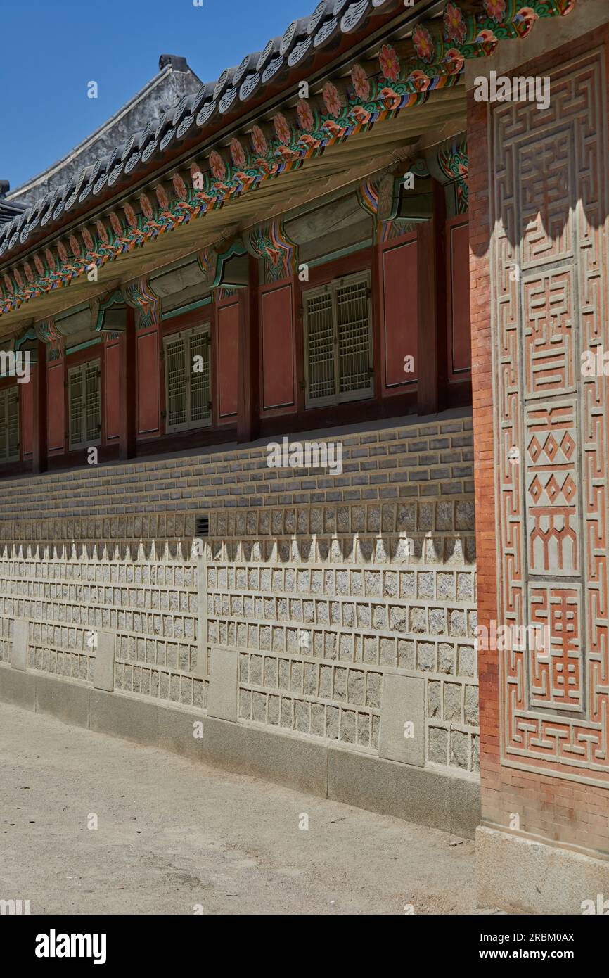 Casa tradizionale coreana, vecchio palazzo, muro di pietra Foto Stock