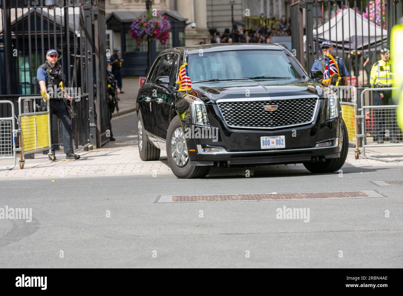 Londra, Regno Unito. 10 luglio 2023. Il convoglio presidenziale degli Stati Uniti a Downing Street, Londra Regno Unito crediti: Ian Davidson/Alamy Live News Foto Stock