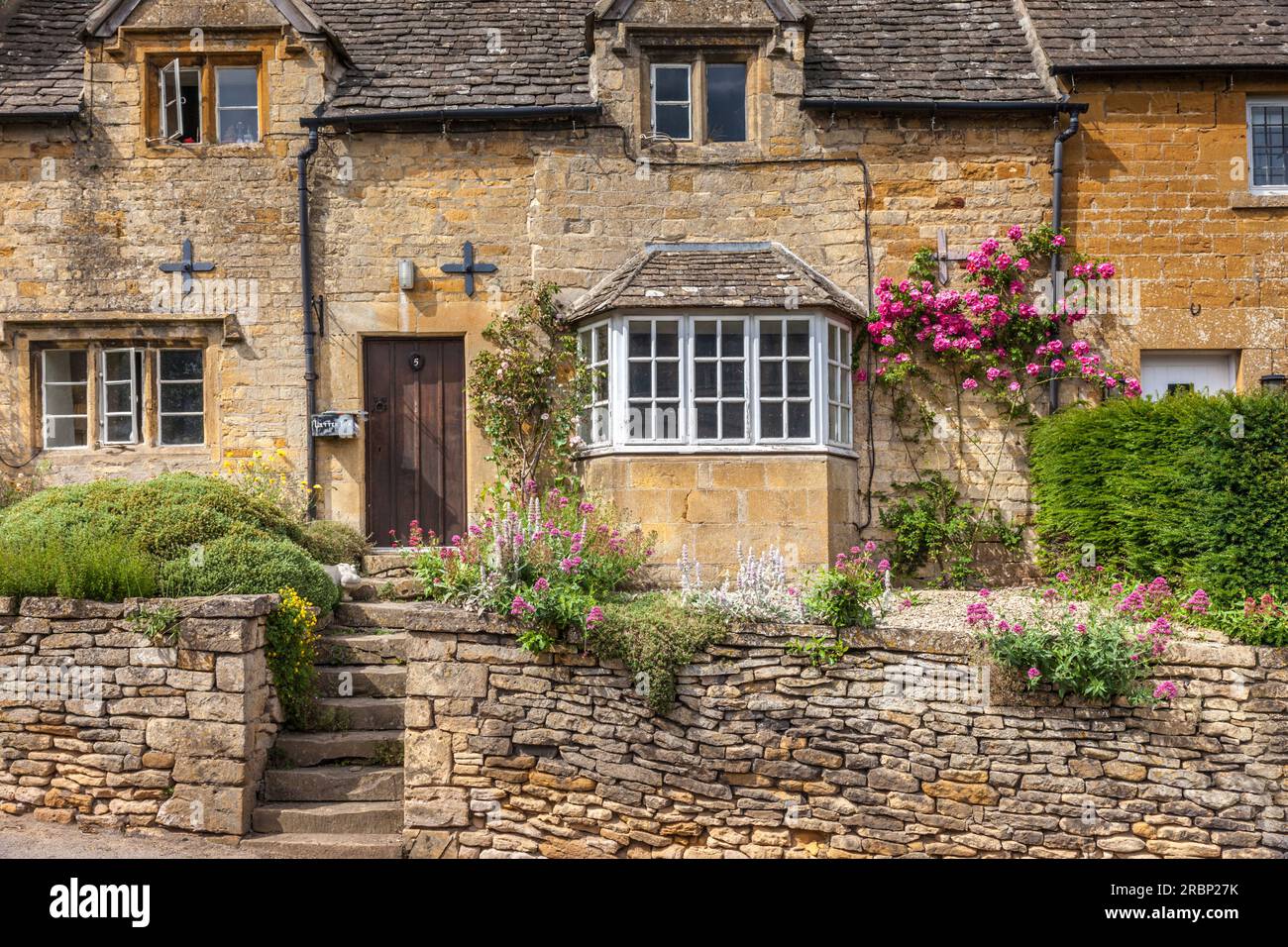 Il villaggio di Bourton-on-the-Hill, Cotswolds, Gloucestershire, Inghilterra Foto Stock