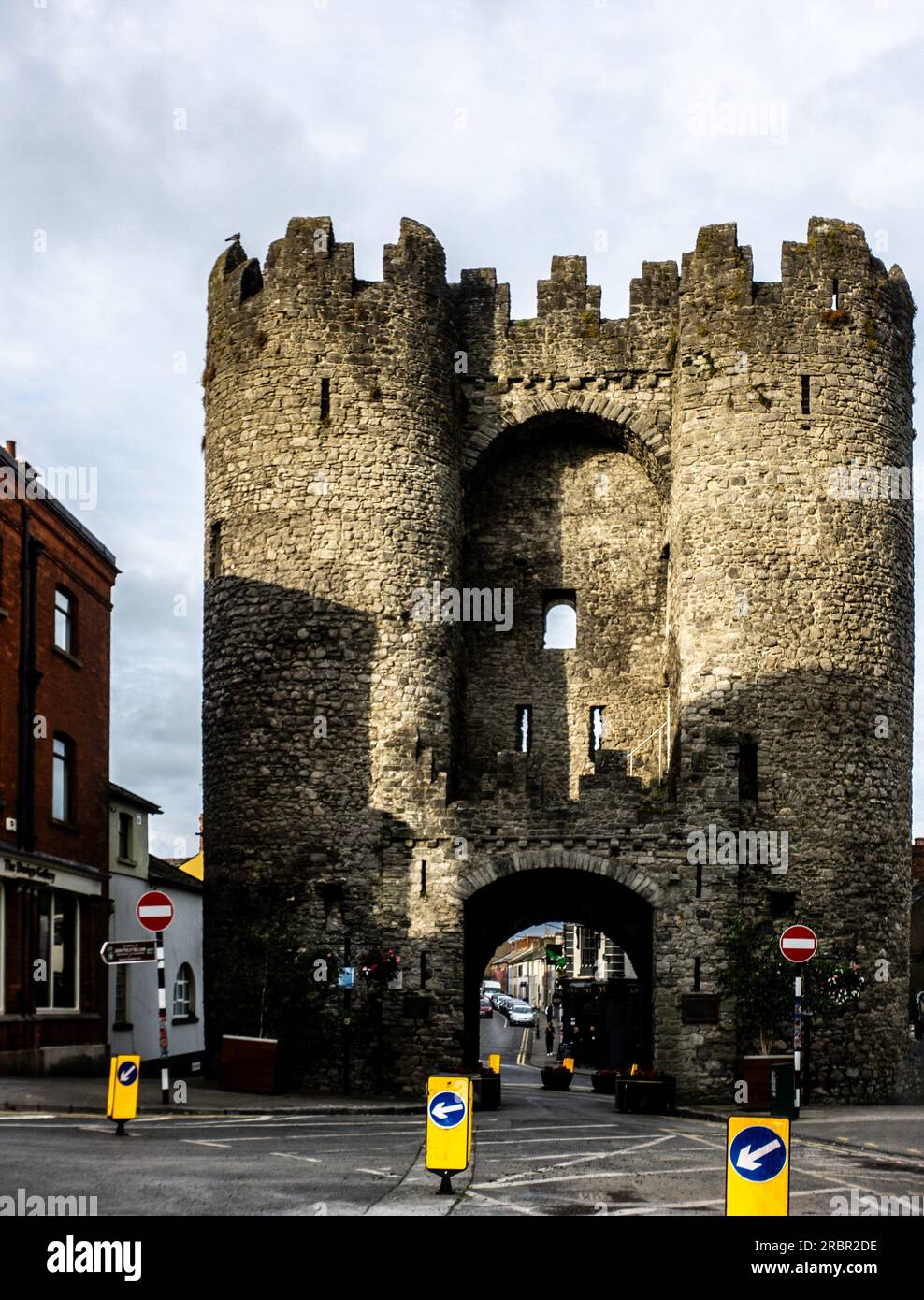 Saint Laurence Gate a Drogheda, contea di Louth, Irlanda. Una porta barbacana fortificata costruita nel XIII secolo Foto Stock