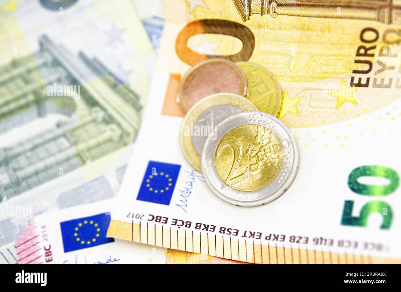 Monete e banconote in euro. Finanziamenti e risparmi nell'Unione europea Foto Stock