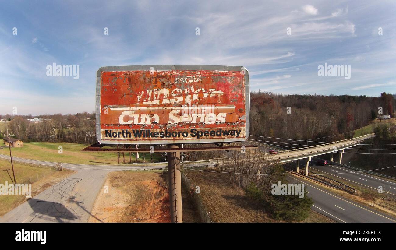 North Wilkesboro, NC, 22 novembre 2014: North Wilkesboro Speedway è stato un circuito breve che ha ospitato gare nelle prime tre serie della NASCAR dall'inizio della NASCAR Foto Stock