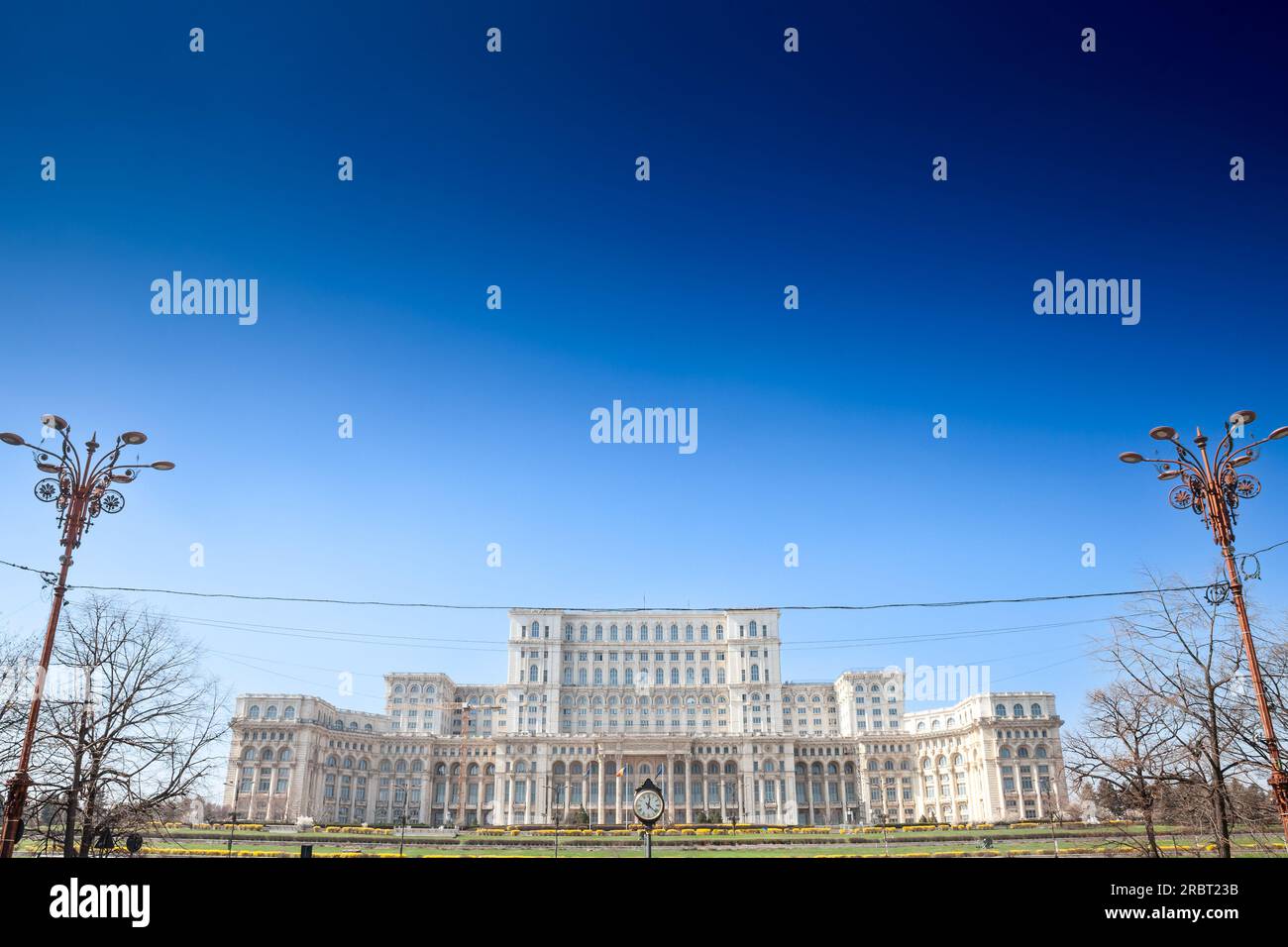 Foto del Parlamento rumeno a Bucarest, Romania. Il Palazzo del Parlamento, noto anche come Casa della Repubblica o Casa del popolo Foto Stock