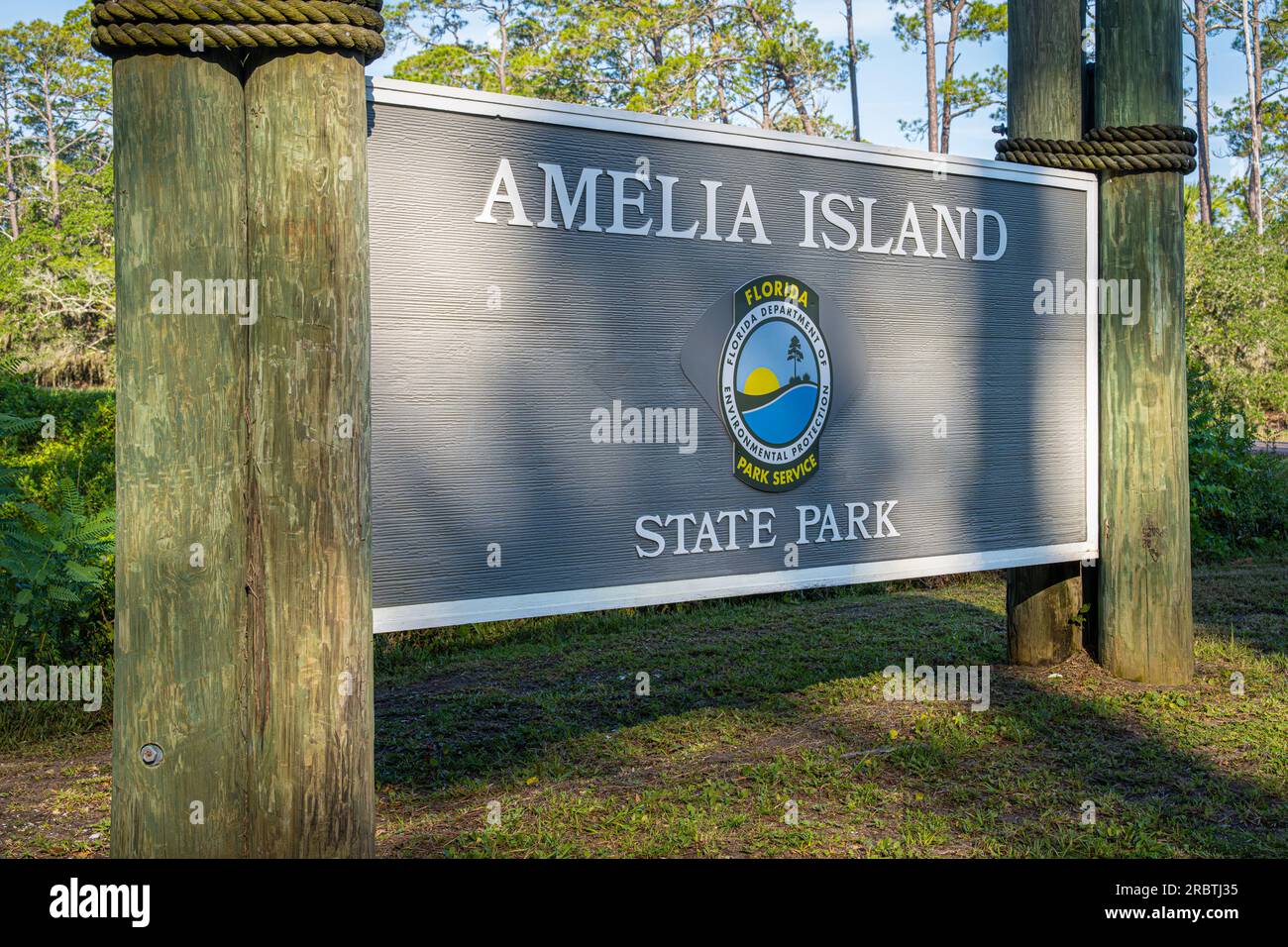 Ingresso all'Amelia Island State Park, sulla punta meridionale dell'isola Amelia, nella Florida nord-orientale. (USA) Foto Stock