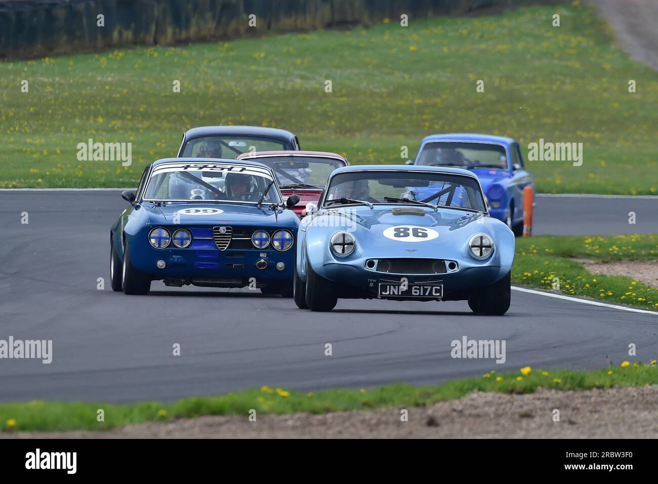 Mike Whitaker SNR, TVR Griffith, Gavin Watson, Alfa Romeo 1750 GTAm, un evento con due griglie distinte, HRDC Dunlop Allstars per gli sport pre-1966, Foto Stock