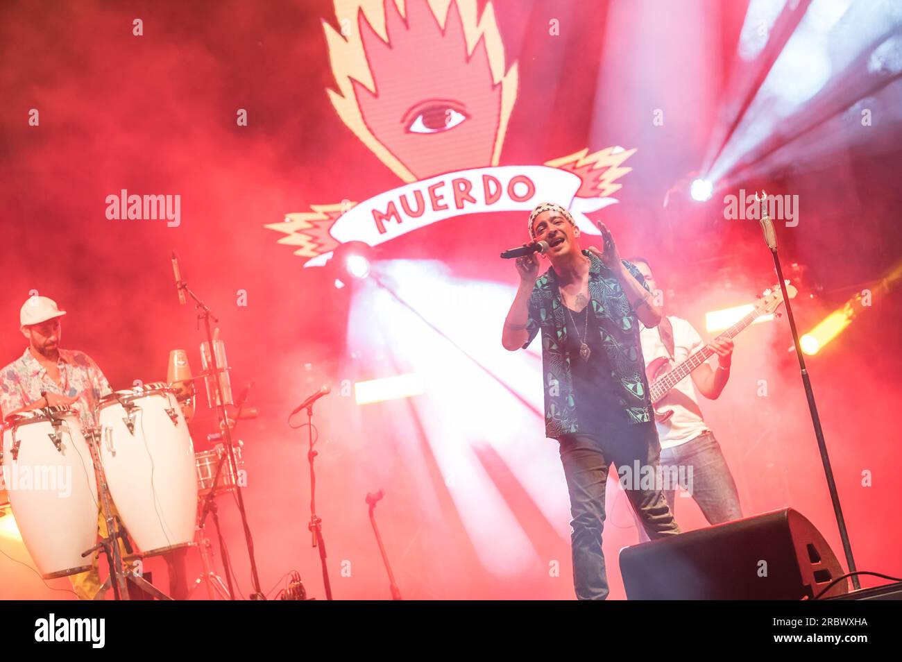 La XXX edición del Festival Internacional de las Culturas, Pirineos Sur, arrancó anoche con mucha fuerza con la cumbia de bomba Estéreo y Muerdo. Foto Stock