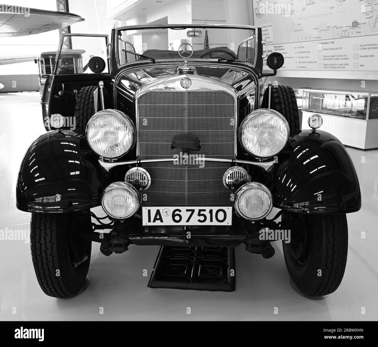 Adolf Hitlers Mercedes Benz IA-67510 1939 G4 Parade Car, targa civile riferita a Berlin Polizei Reg. Foto Stock