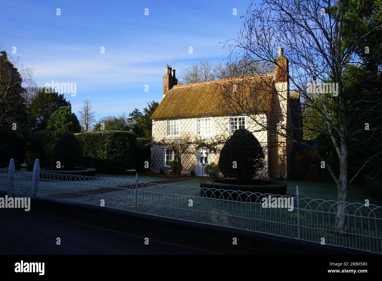 L'Old Vicarage, durante il gelo invernale, all'Old Warden Foto Stock