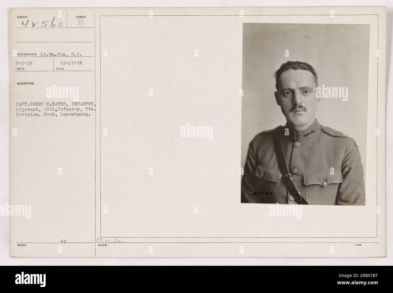 Il capitano Henry C. Bates, aiutante della 60th Infantry, 5th Division, è stato catturato in questa fotografia. Presa a Esch, Lussemburgo, il 21 dicembre 1918, dal tenente WN. Fox, è stato rilasciato con il numero 42560. Questi dettagli sono stati registrati il 3 gennaio 1919. Foto Stock