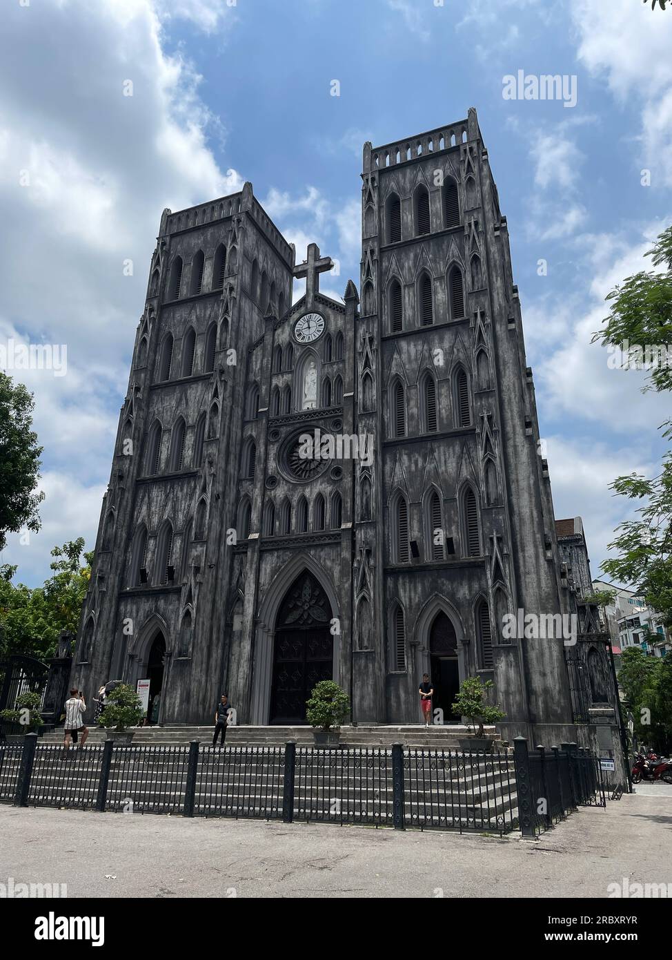 La cattedrale di San Giuseppe è una chiesa in Nha Tho (Church) Street nel distretto di Hoan Kiem di Hanoi, Vietnam. 越南旅游, वियतनाम पर्यटन, 베트남 관광, ベトナム観光 Foto Stock