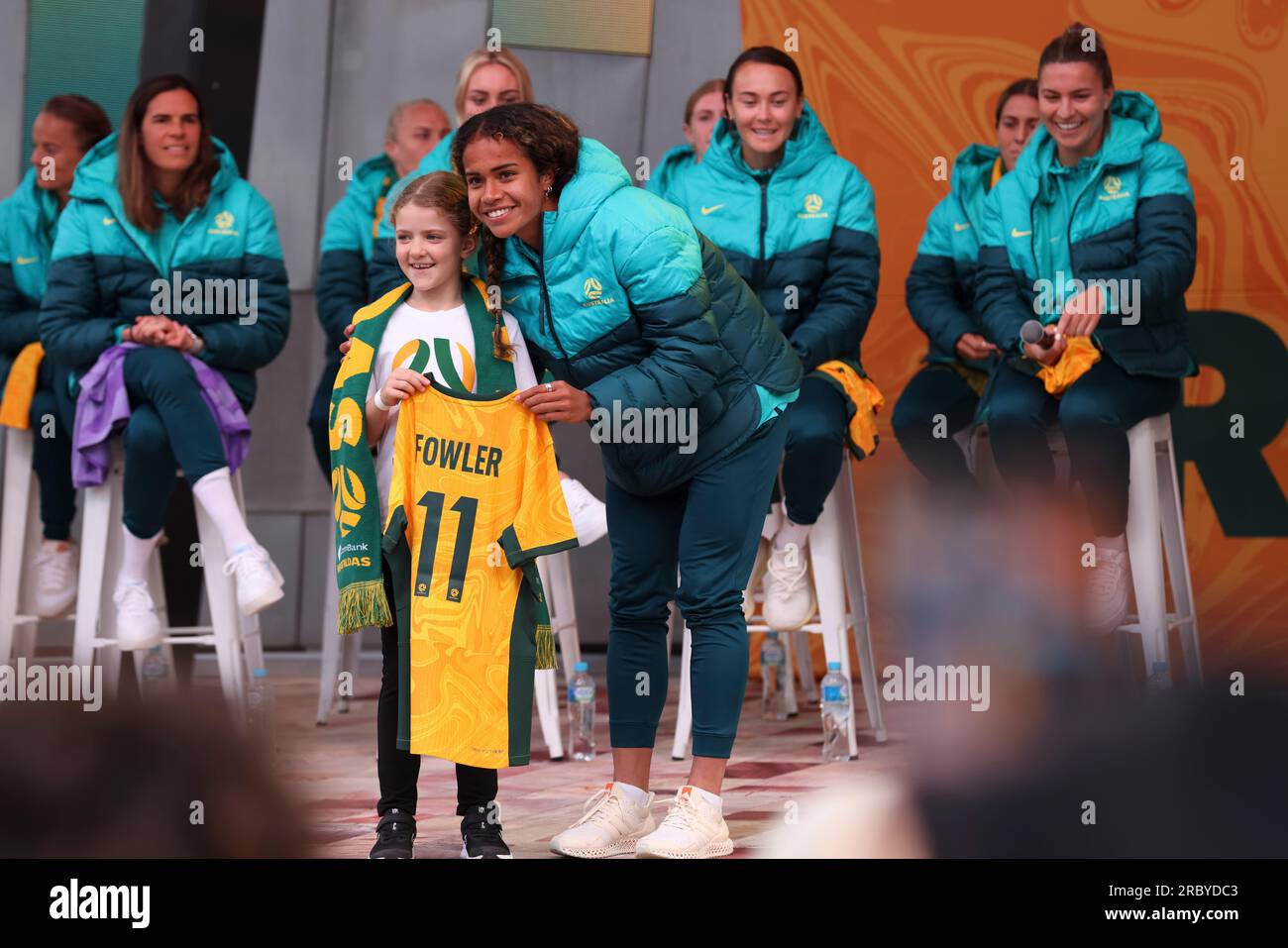 Melbourne, Australia. 11 luglio 2023. Mary Fowler, australiana, viene presentata la sua maglia durante la presentazione della Matildas FIFA Women's World Cup Squad a Federation Square. Credito: SOPA Images Limited/Alamy Live News Foto Stock