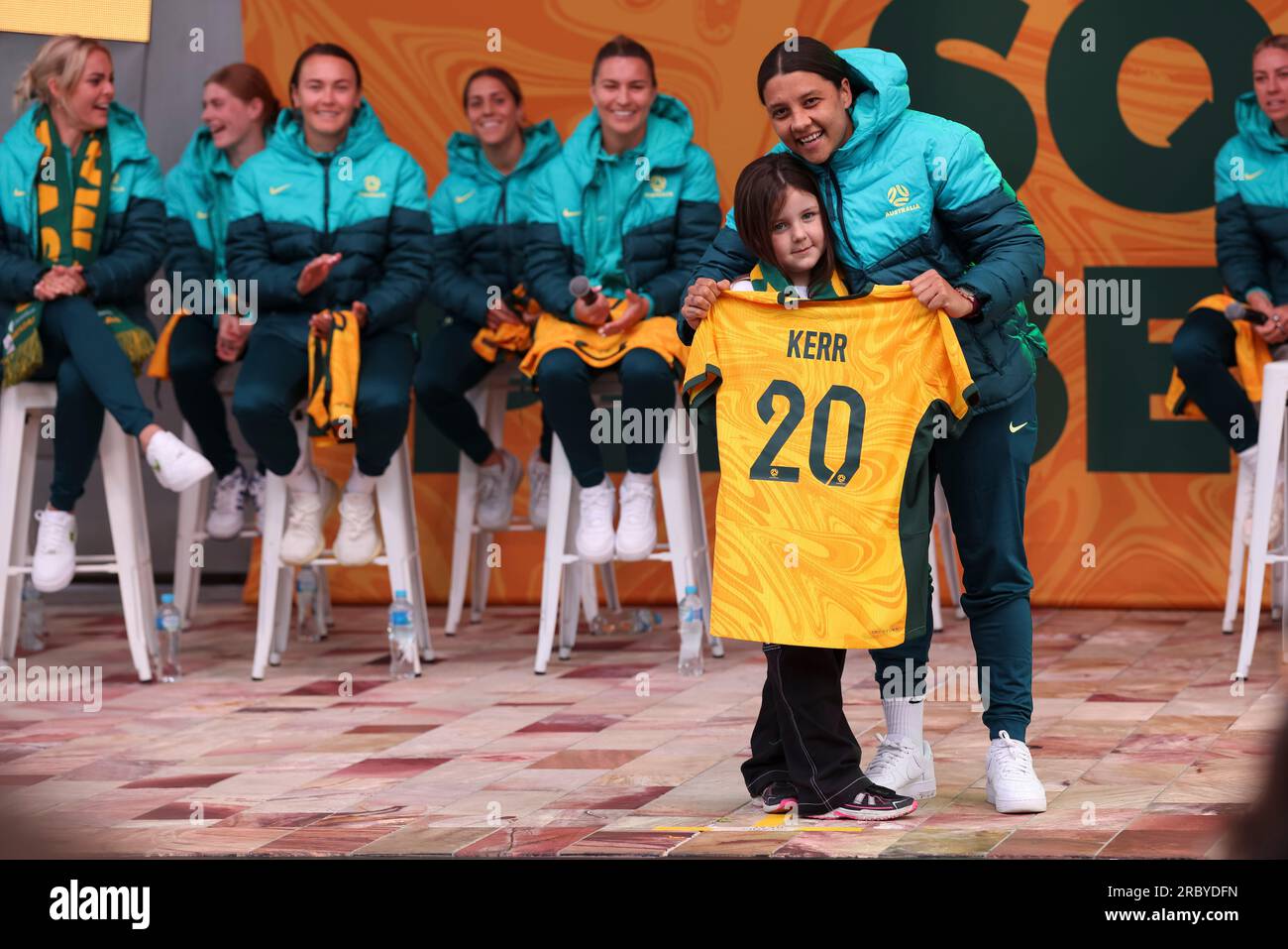 Melbourne, Australia. 11 luglio 2023. Sam Kerr, australiana, viene presentata la sua maglia durante la presentazione della Matildas FIFA Women's World Cup Squad a Federation Square. Credito: SOPA Images Limited/Alamy Live News Foto Stock