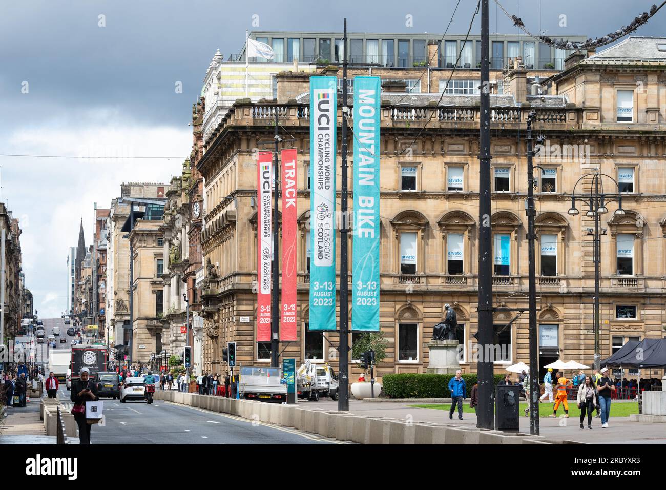 Campionati del mondo di ciclismo UCI 2023 Glasgow Scozia - striscioni a George Square, Glasgow che conducono all'evento Foto Stock