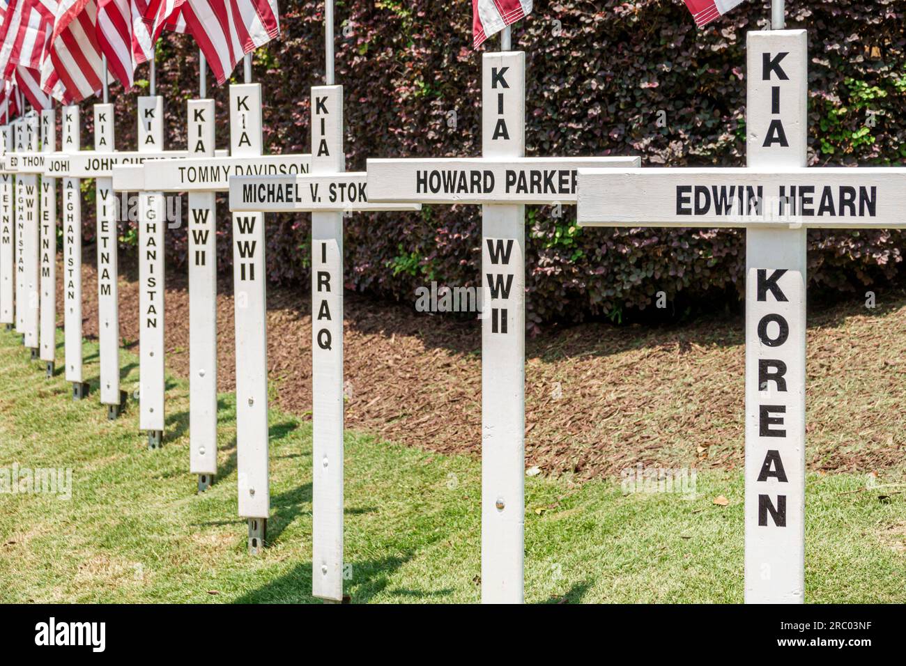 Hampton Georgia, marcatori veterani di guerra del Memorial Day, uccisi in azione, Vietnam coreano, prima guerra mondiale, Afghanistan, Iraq, croci Foto Stock