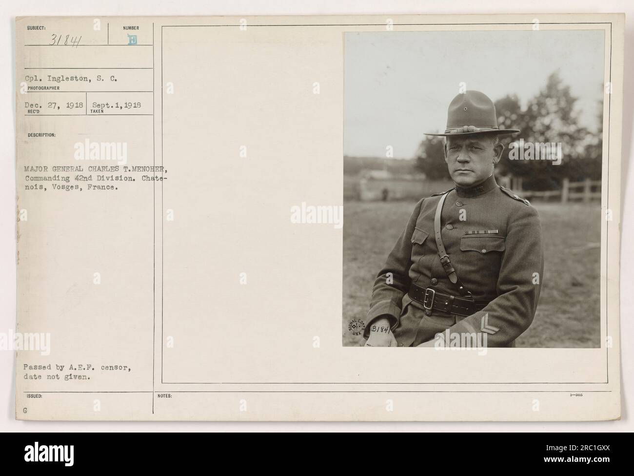 'CPL. Ingleston, S.C. cattura un'immagine del maggiore generale Charles T. Menoher, comandante della 42a Divisione, a Chate-nois, Vosges, Francia il 1 settembre 1918. Questa fotografia, numerata 31841, è stata ricevuta e scattata il 27 dicembre 1918. È stato approvato dalla censura A.E.P. ma la data esatta non è indicata." Foto Stock
