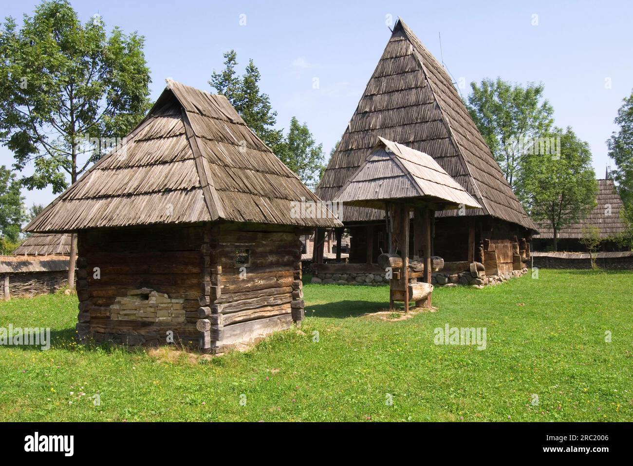 Case tradizionali, Museo Etnografico, Sighetu Marmatiei, Maramures, Romania Foto Stock