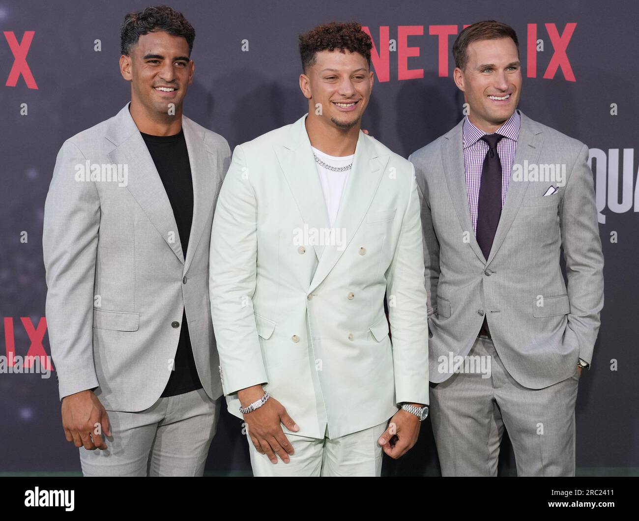 Los Angeles, USA. 11 luglio 2023. (L-R) i quarterback di football Philadelphia Eagles Marcus Mariota, il capo dei Kansas City Patrick Mahomes e i Minnesota Vikings' Kirk Cousins al QUARTERBACK di Netflix Los Angeles Premiere tenutosi al TUDUM Theater di Hollywood, CALIFORNIA martedì 11 luglio 2023. (Foto di Sthanlee B. Mirador/Sipa USA) credito: SIPA USA/Alamy Live News Foto Stock