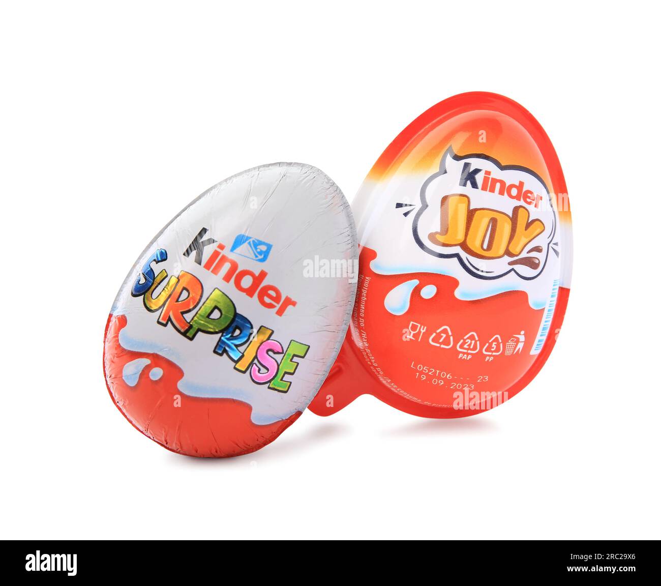 Slynchev Bryag, Bulgaria - 24 maggio 2023: Kinder Surprise and Joy Eggs on White background Foto Stock