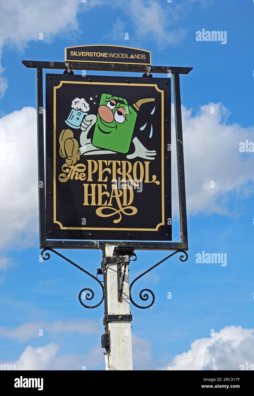 Benzina head pub @teamWoodlands , Northamptonshire, Inghilterra, Regno Unito, NN12 8TN Foto Stock