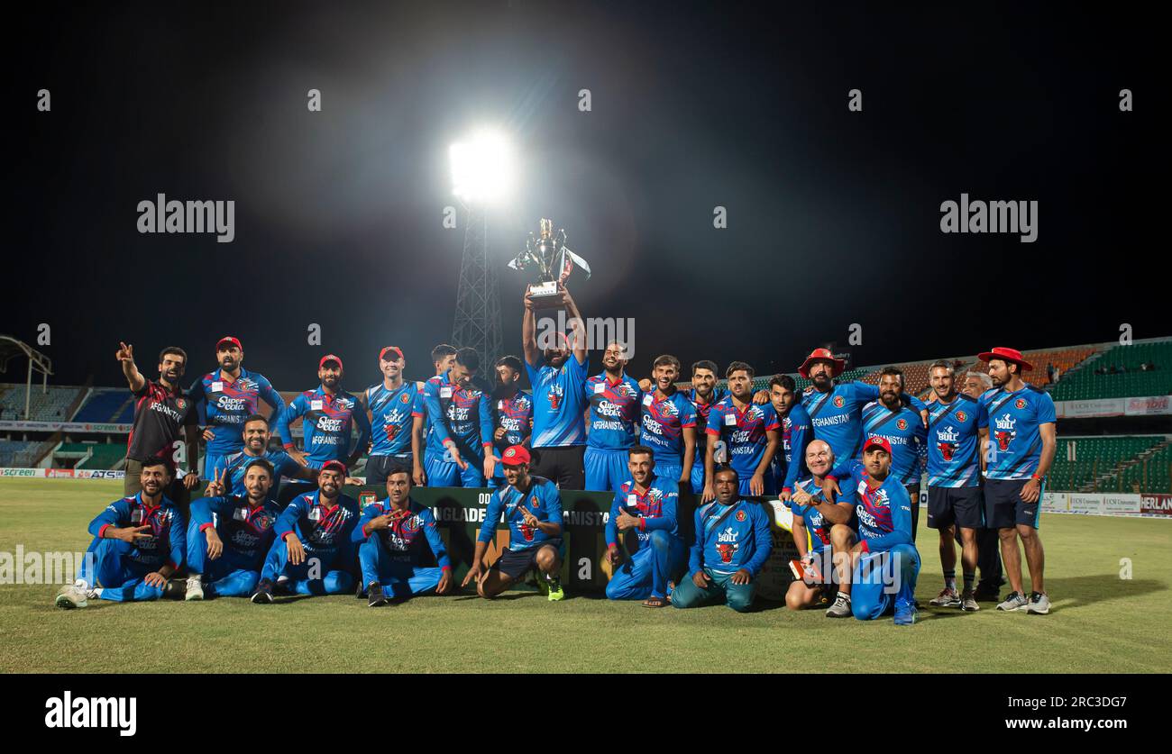 Nella serie ODI in tre match tra Bangladesh e Afghanistan, l'Afghanistan ha vinto la serie nel 2-1 Foto Stock
