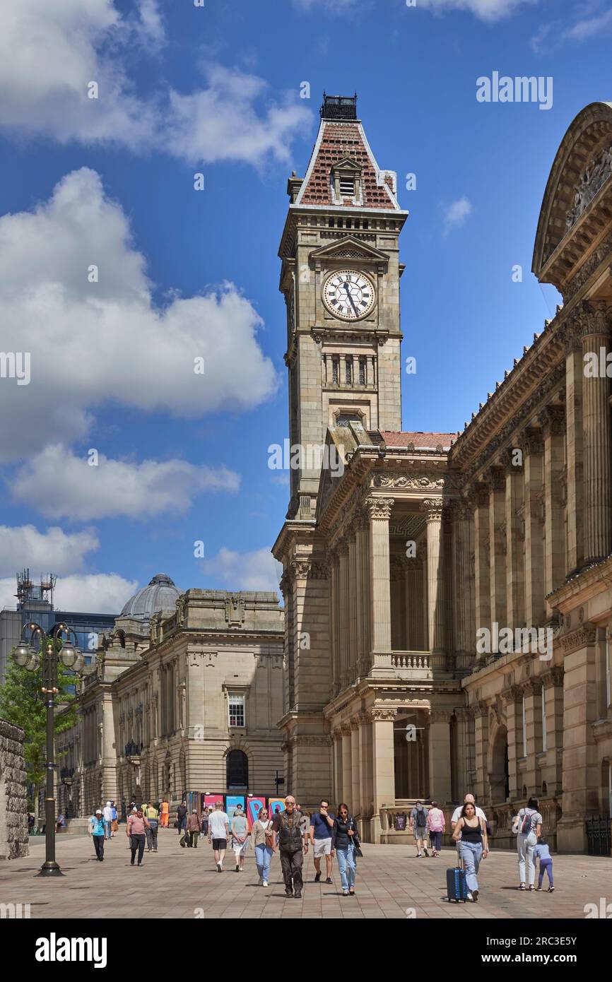 Birmingham Museum, Art Gallery e torre dell'orologio Chamberlain Square, Birmingham Inghilterra Regno Unito Foto Stock