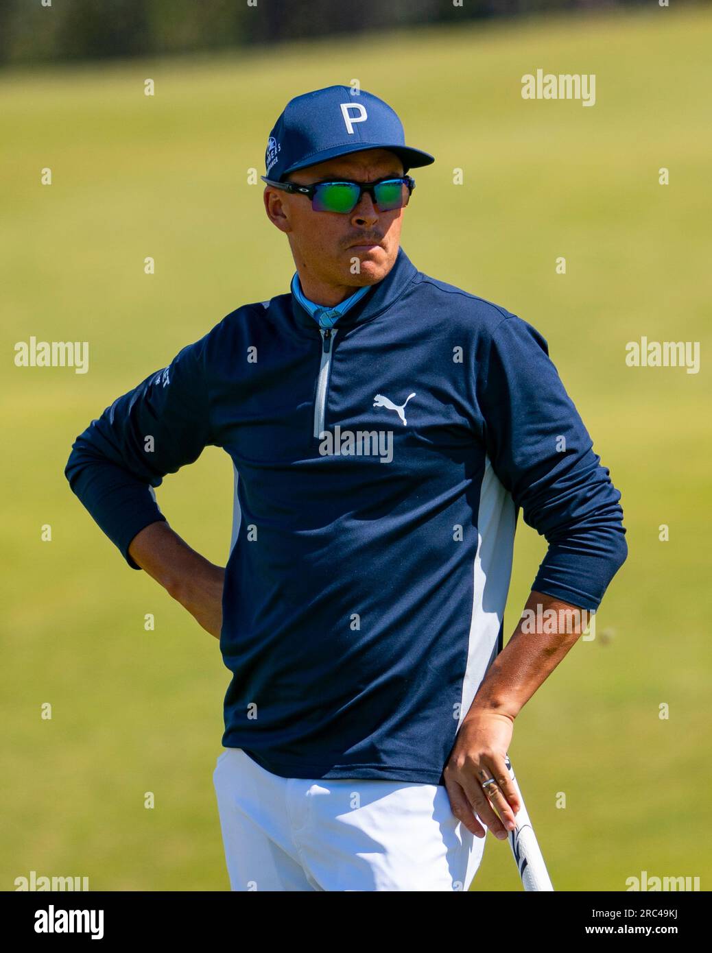 North Berwick, East Lothian, Scozia, Regno Unito. 12 luglio 2023. Rickie Fowler sul sedicesimo fairway al Genesis Scottish Open al Renaissance Club di North Berwick. Iain Masterton/Alamy Live News Foto Stock