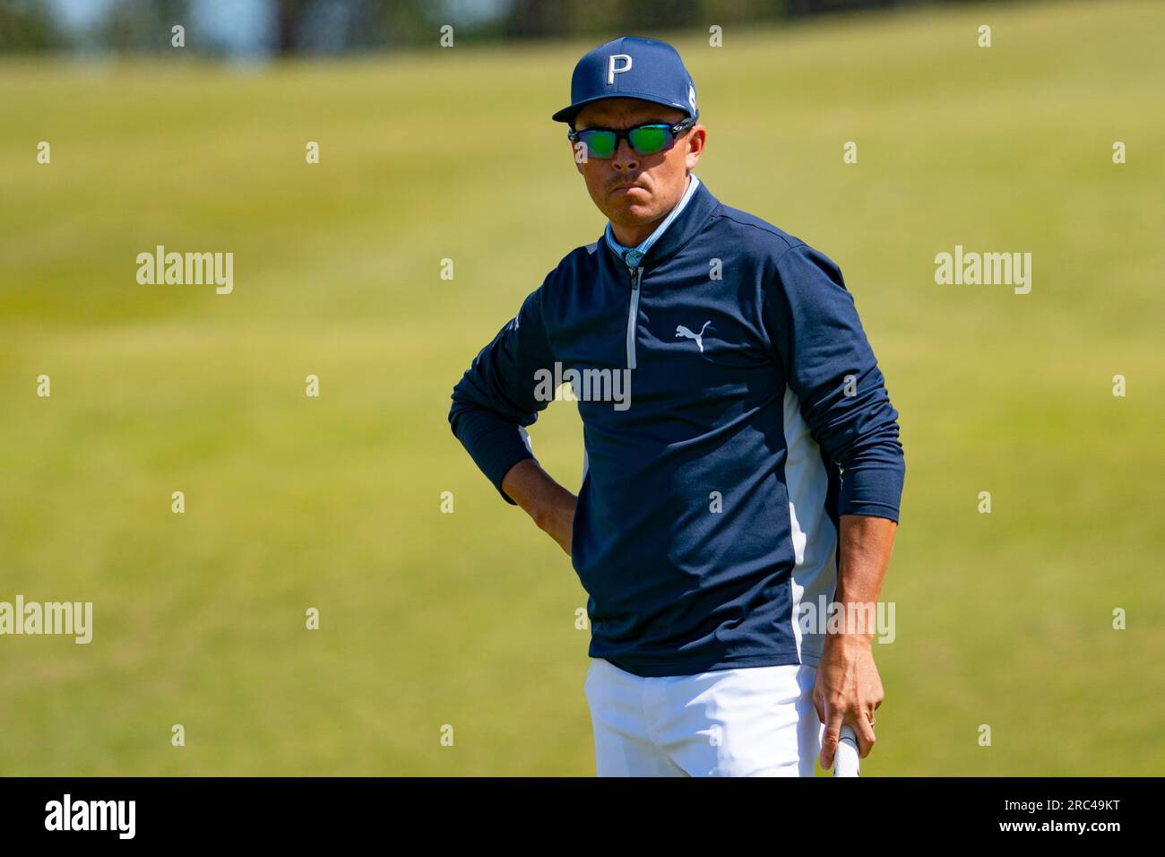 North Berwick, East Lothian, Scozia, Regno Unito. 12 luglio 2023. Rickie Fowler sul sedicesimo fairway al Genesis Scottish Open al Renaissance Club di North Berwick. Iain Masterton/Alamy Live News Foto Stock
