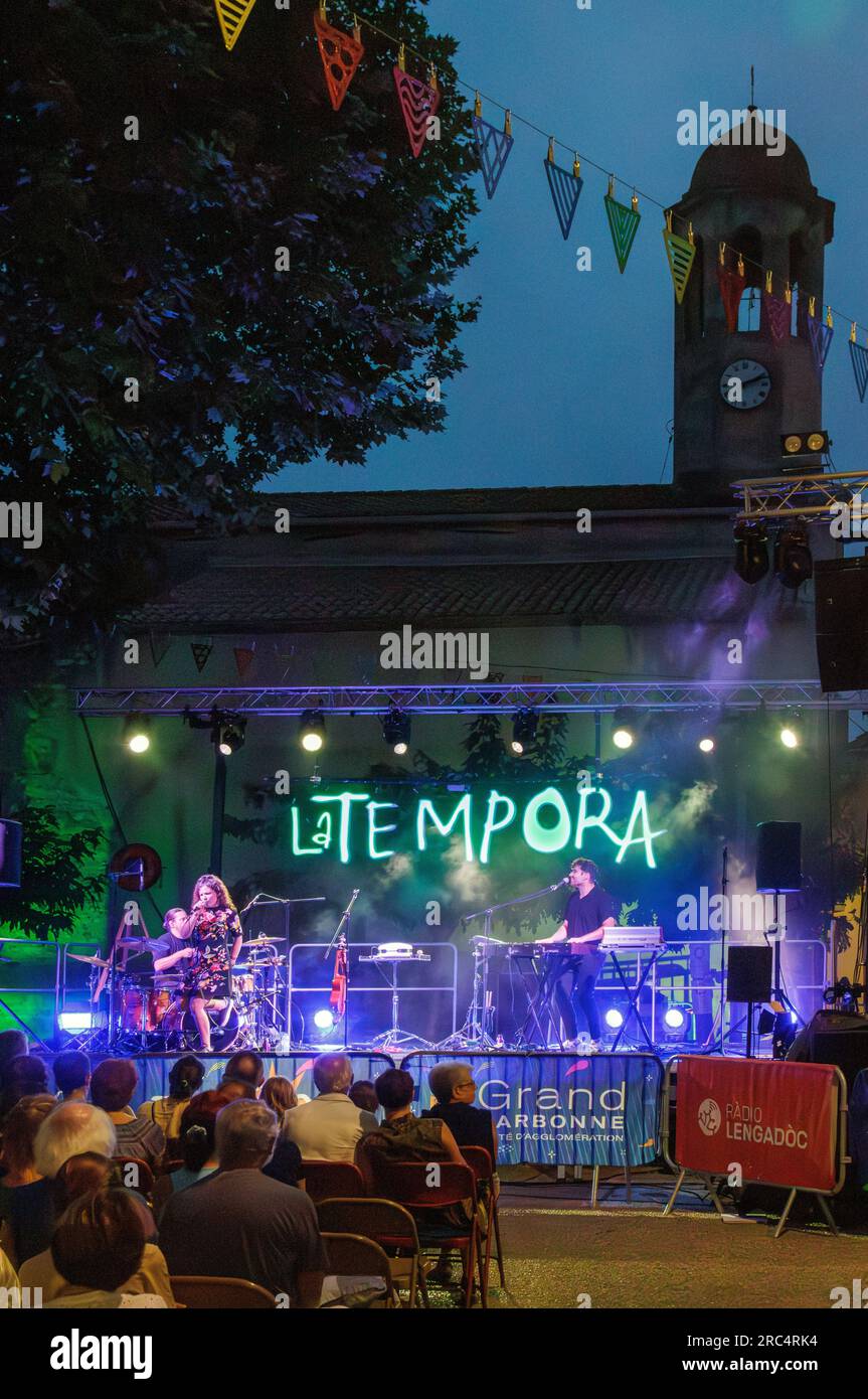 EMEA in concerto al festival "la Tempora". Armissan, Occitanie, Francia Foto Stock