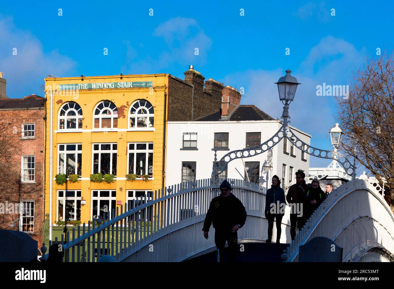 Dublino, Irlanda. Liffey Bridge (Ha'Penny Bridge) Foto Stock