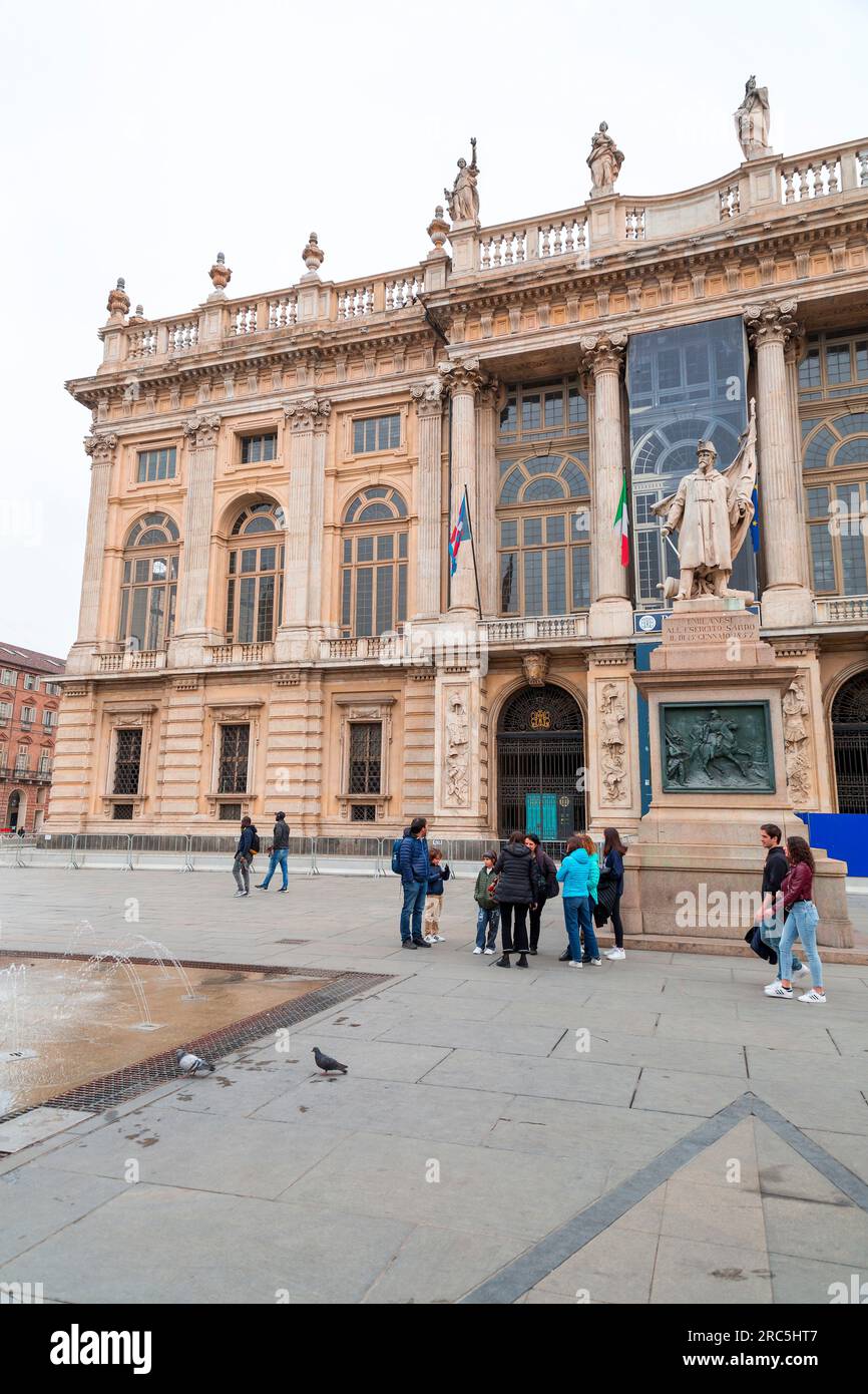 Torino, 27 marzo 2022: Palazzo Madama e Casaforte degli Acaja è un palazzo torinese. Situato in Piazza Castello. Foto Stock