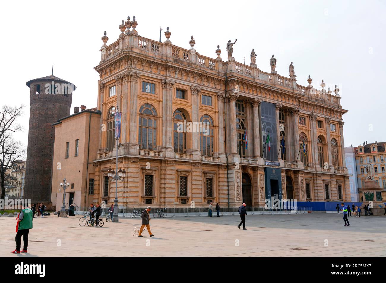 Torino, 27 marzo 2022: Palazzo Madama e Casaforte degli Acaja è un palazzo torinese. Situato in Piazza Castello. Foto Stock