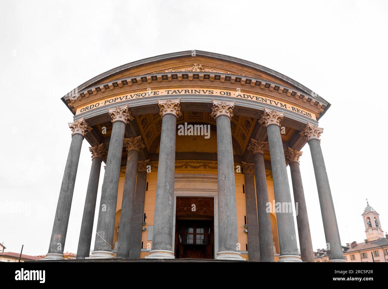 Torino - 27 marzo 2022: La chiesa della Gran madre di Dio è una chiesa in stile neoclassico situata sulla riva occidentale del fiume po, di fronte al po Foto Stock