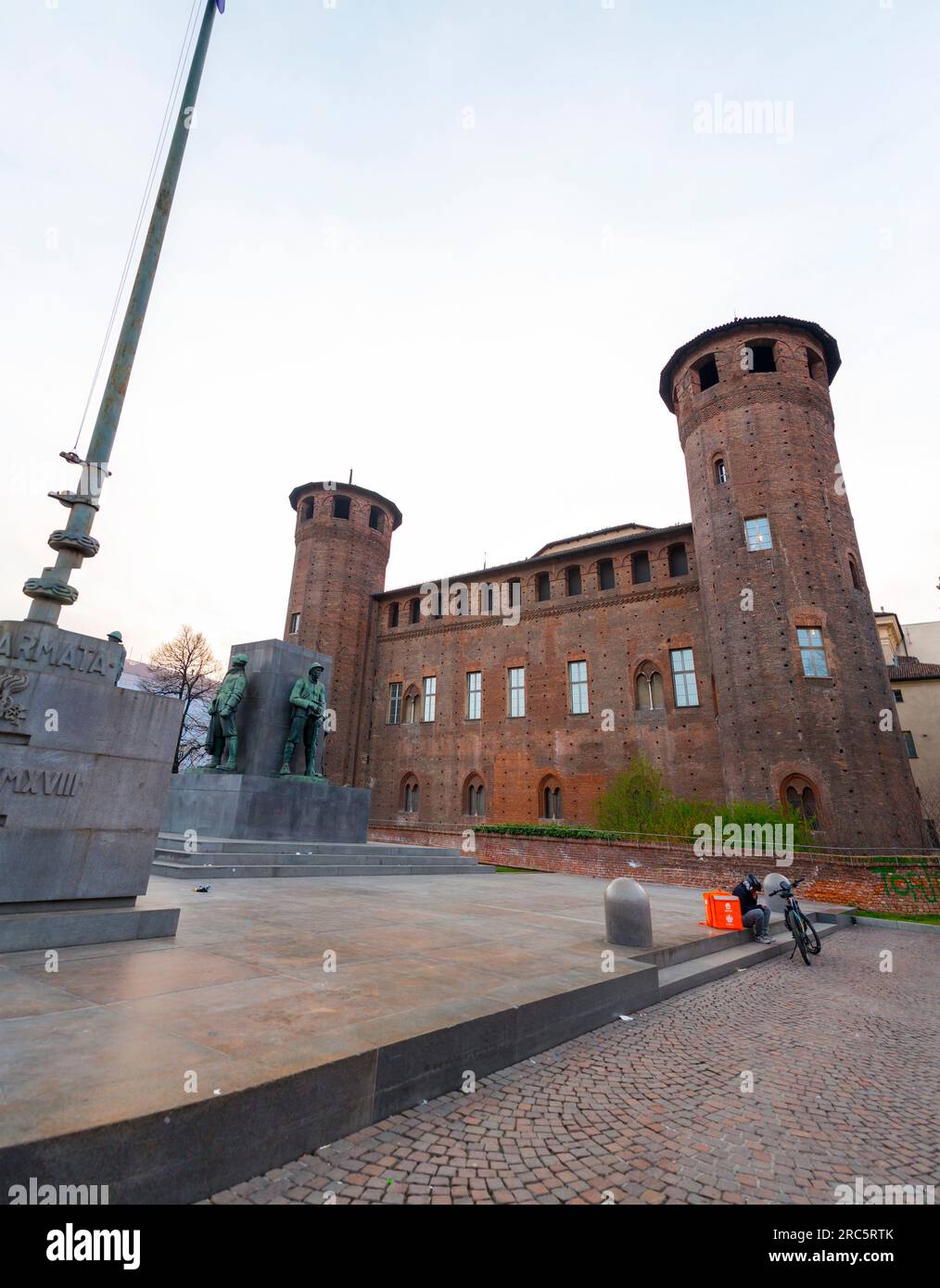 Torino, 27 marzo 2022: Palazzo Madama e Casaforte degli Acaja è un palazzo torinese. Situato in Piazza Castello. Foto Stock