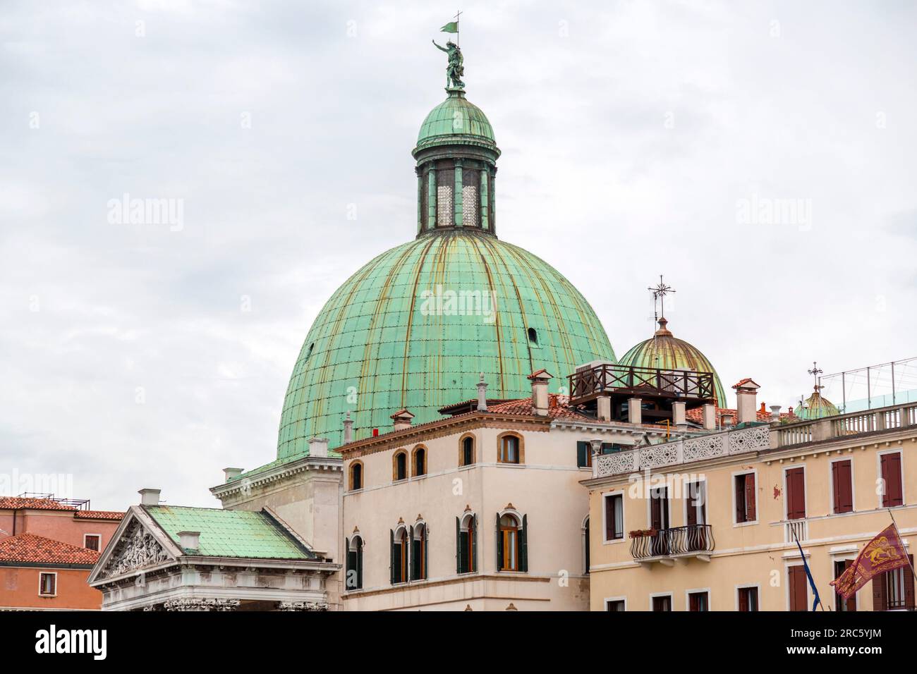 San Simeone piccolo, detta anche San Simeone e Giuda, è una chiesa nel sestiere di Santa Croce a Venezia, in Veneto Foto Stock