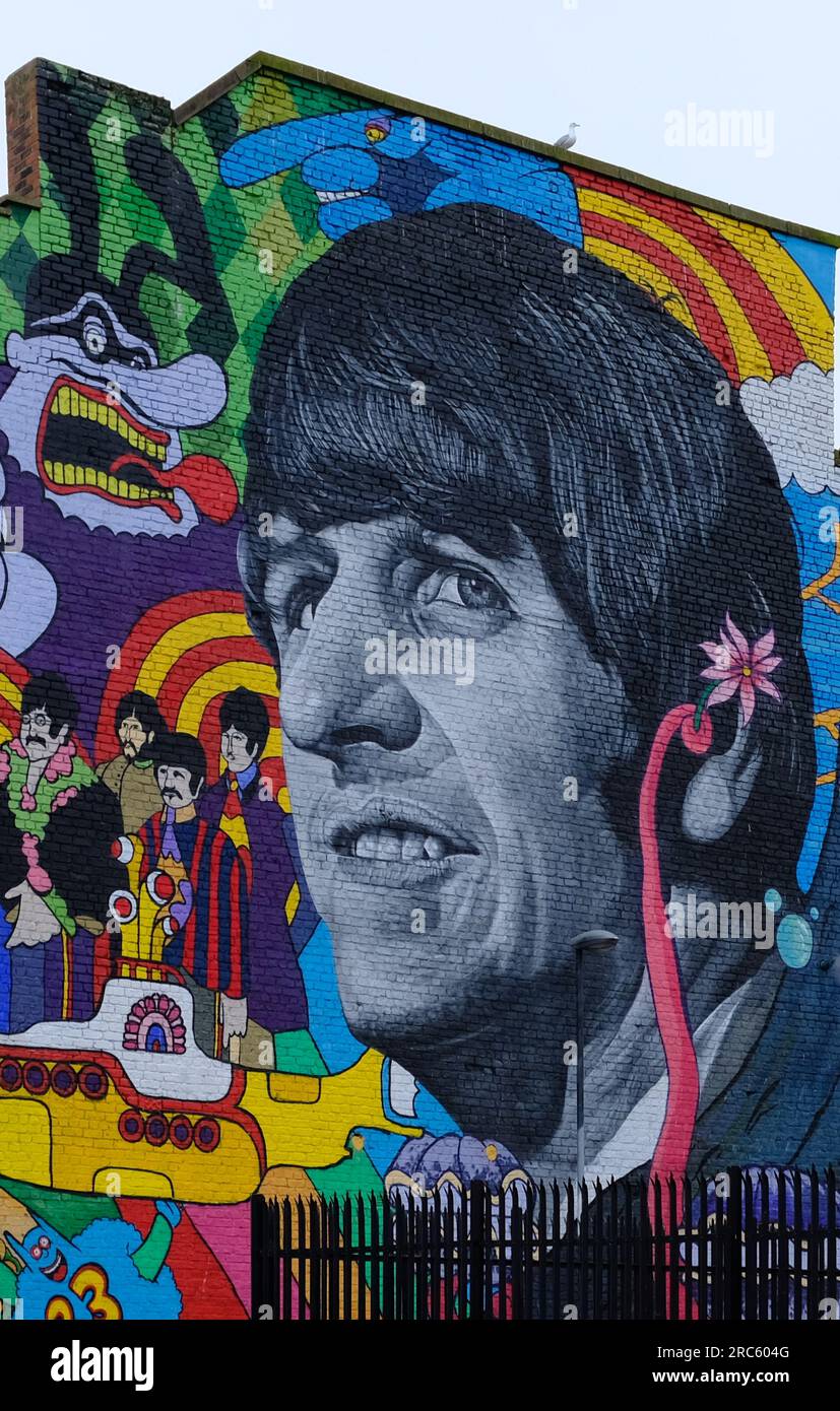 Il murale Ringo Starr sul lato dell'Empress Pub dipinto da John Culshaw Foto Stock